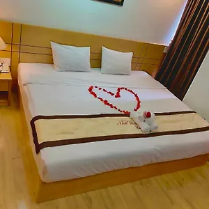 *** Hotel Nhat Linh & Vietnam