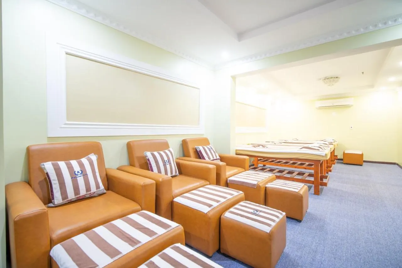 Le Indochina Hotel & Beach Da Nang City 4*,  Vietnam